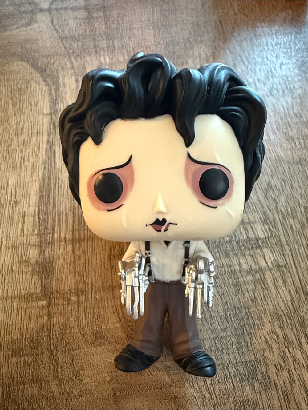 Funko Pop! Edward Scissorhands - Black Hair, Cream Face, Silver Scissors